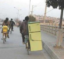 Haga click para ver la imagen ampliada con el frigo a cuestas.jpg